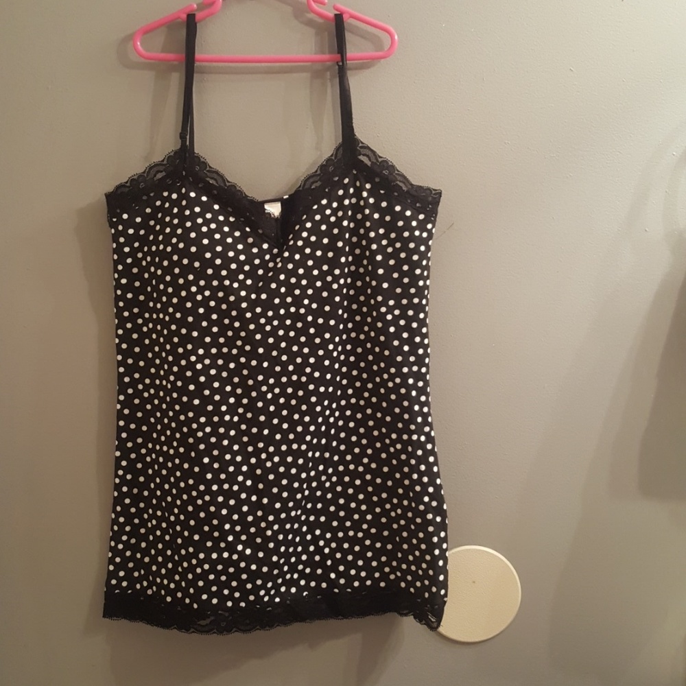 🎀 Nwot Adorable lace tank